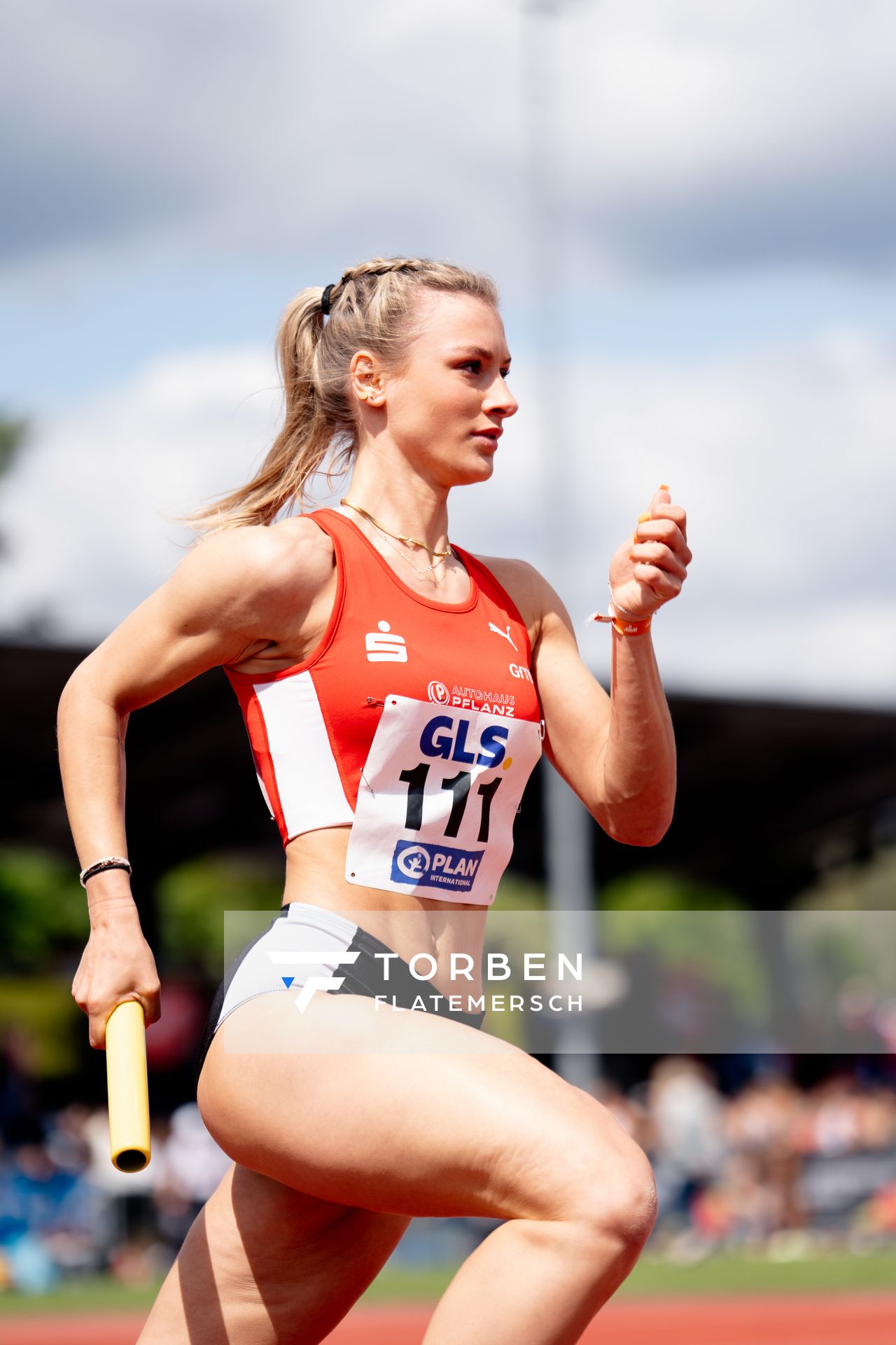 Emely Andreas (LG Olympia Dortmund) am 29.05.2022 waehrend der Deutschen Meisterschaften Langstaffel im Otto-Schott-Sportzentrum in Mainz